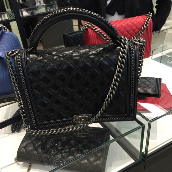 chanel boy bag with handle